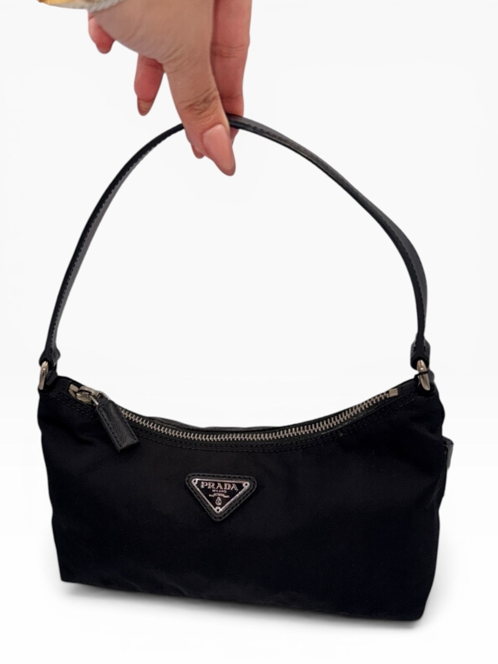 Prada Re-Edition 2005 Re-Nylon Mini Shoulder Bag Black Authenticated - Picture 12 of 16
